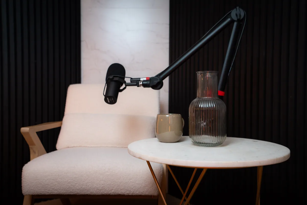 Enregistrement d'un podcast au studio KOSMOS à Bordeaux