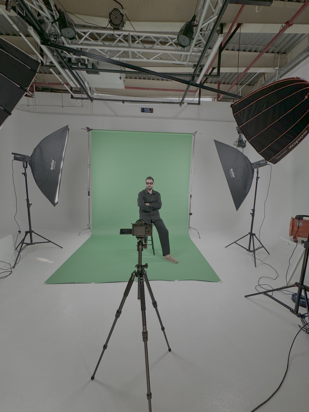 The KOSMOS team on a shoot